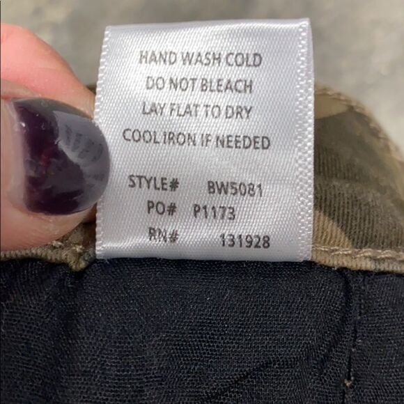 Wishlist Camouflage Cargo Pants Size Small - Picture 10 of 10